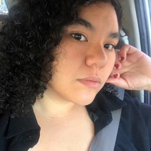 Meet your Posher, Vanessa